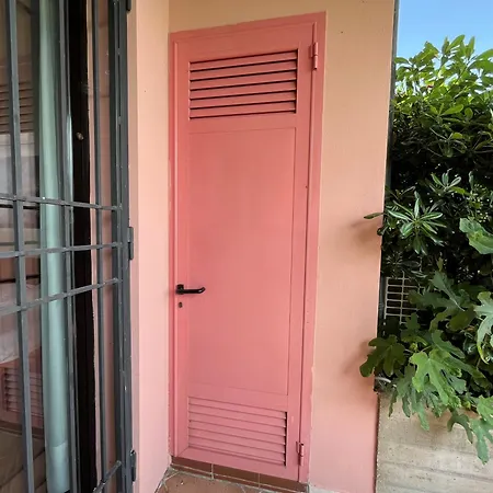 Virgilio מלון דירות סירמיונה